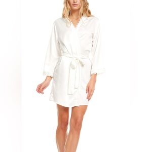 3 pc set Flora Nikrooz NWT Victoria Ivory Shorts, Chemise, Charmeuse Robe(M/L)